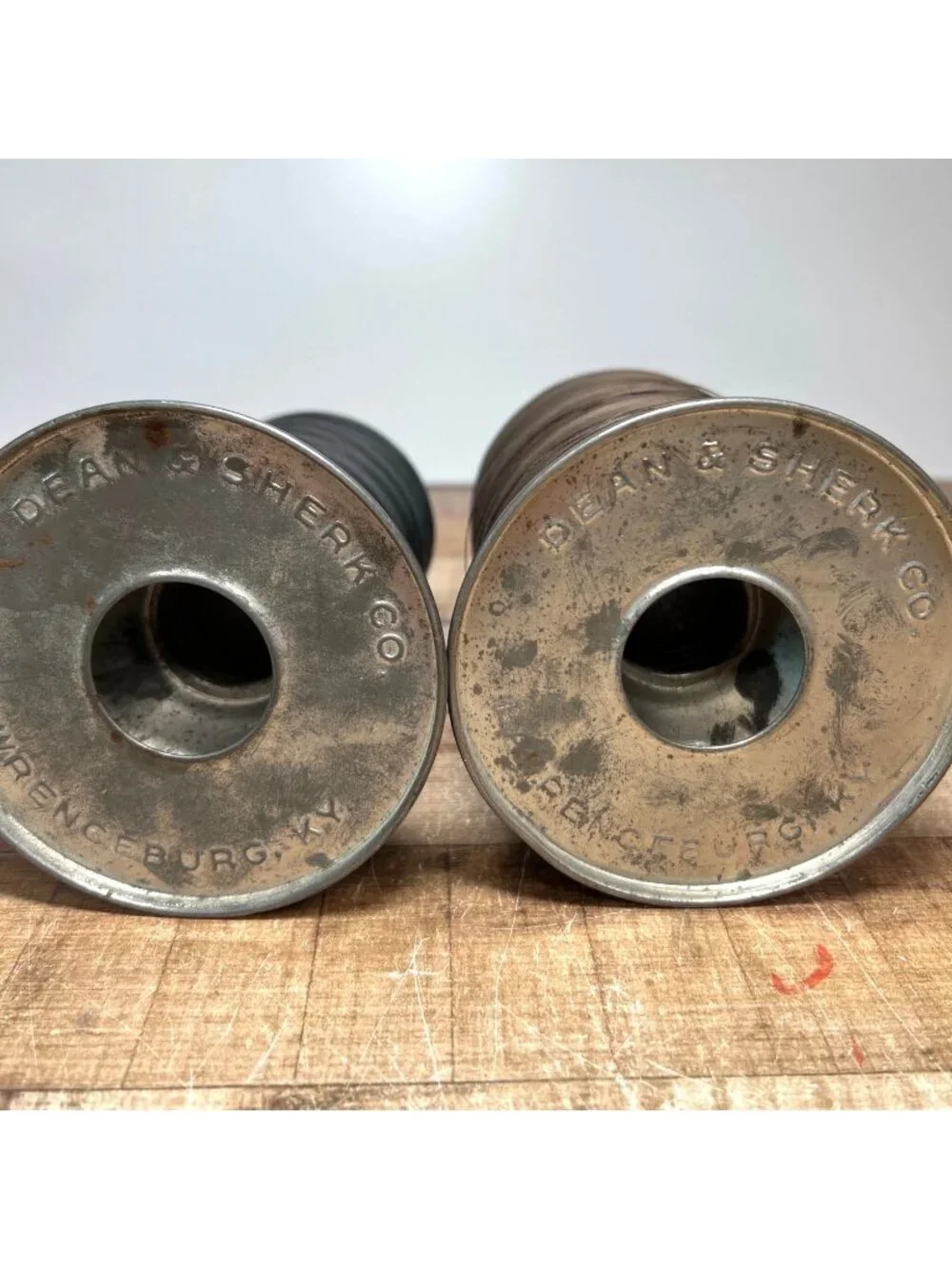 Vintage Industrial Spools Of Thread By Dean & Sherk Co. Black & Brown Metal Base